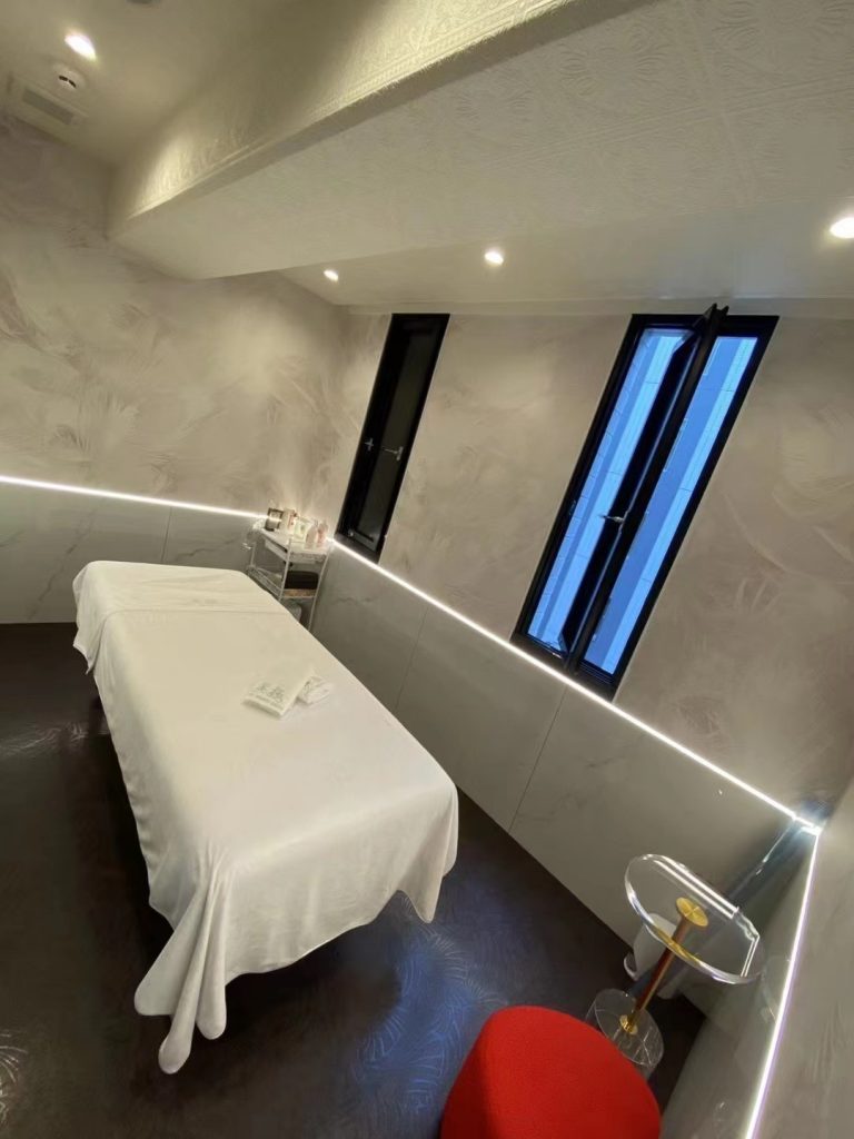 サロン店舗改装工事に伴う内装工事